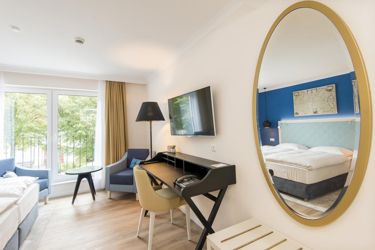 Boutique-Hotel Zur Alten Post Busum Exterior photo